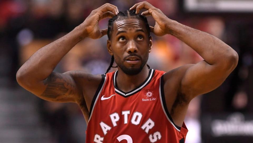 状态不佳！爱德华兹11中3得到15分5失误（手感低迷！爱德华兹11投3中仅拿15分并出现5次失误）