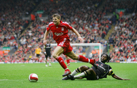 足球+音乐会，河南主帅拉莫斯当乐团指挥&阿奇姆彭等球员参加（当足球邂逅音乐：河南主帅拉莫斯执棒，阿奇姆彭等球员同台亮相）