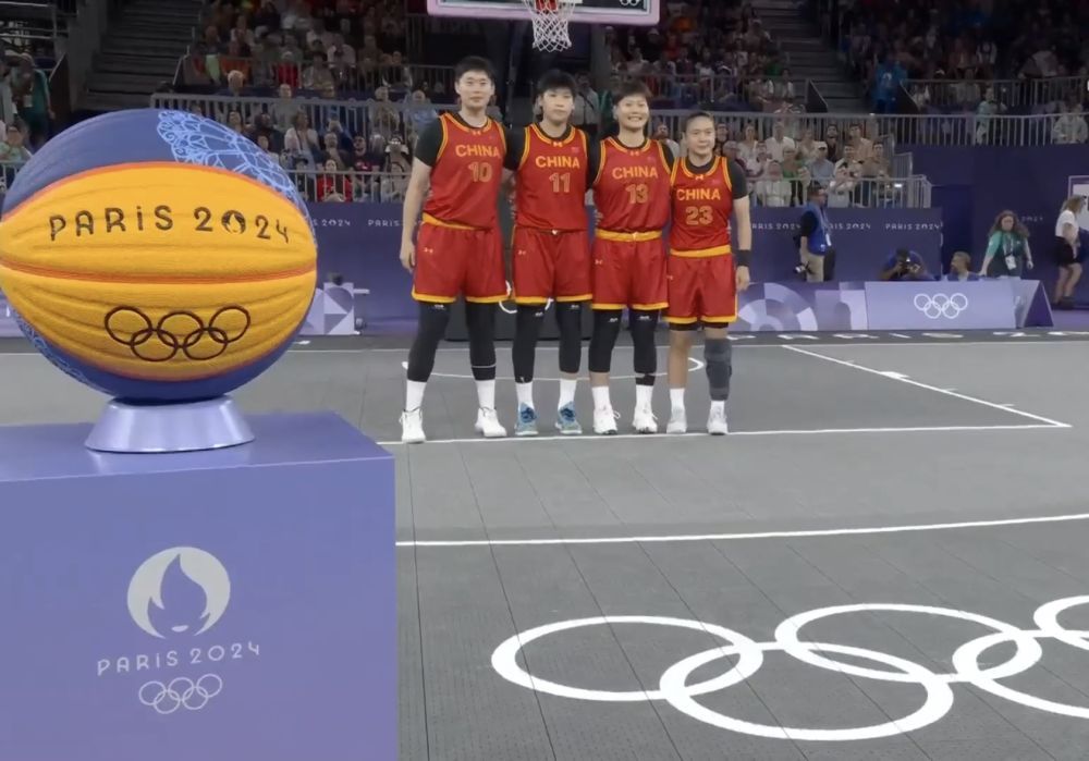 布朗过去6场场均33.3分7.3板7.2助，带队5胜1负（布朗近6战场均33.3分7.3板7.2助 率队拿下5胜1负）