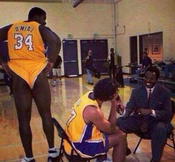 曼联主帅阿莫林迎战伯恩茅斯：老特拉福德能否再现荣耀？（阿莫林率曼联迎战伯恩茅斯：老特拉福德还能重燃辉煌吗？）