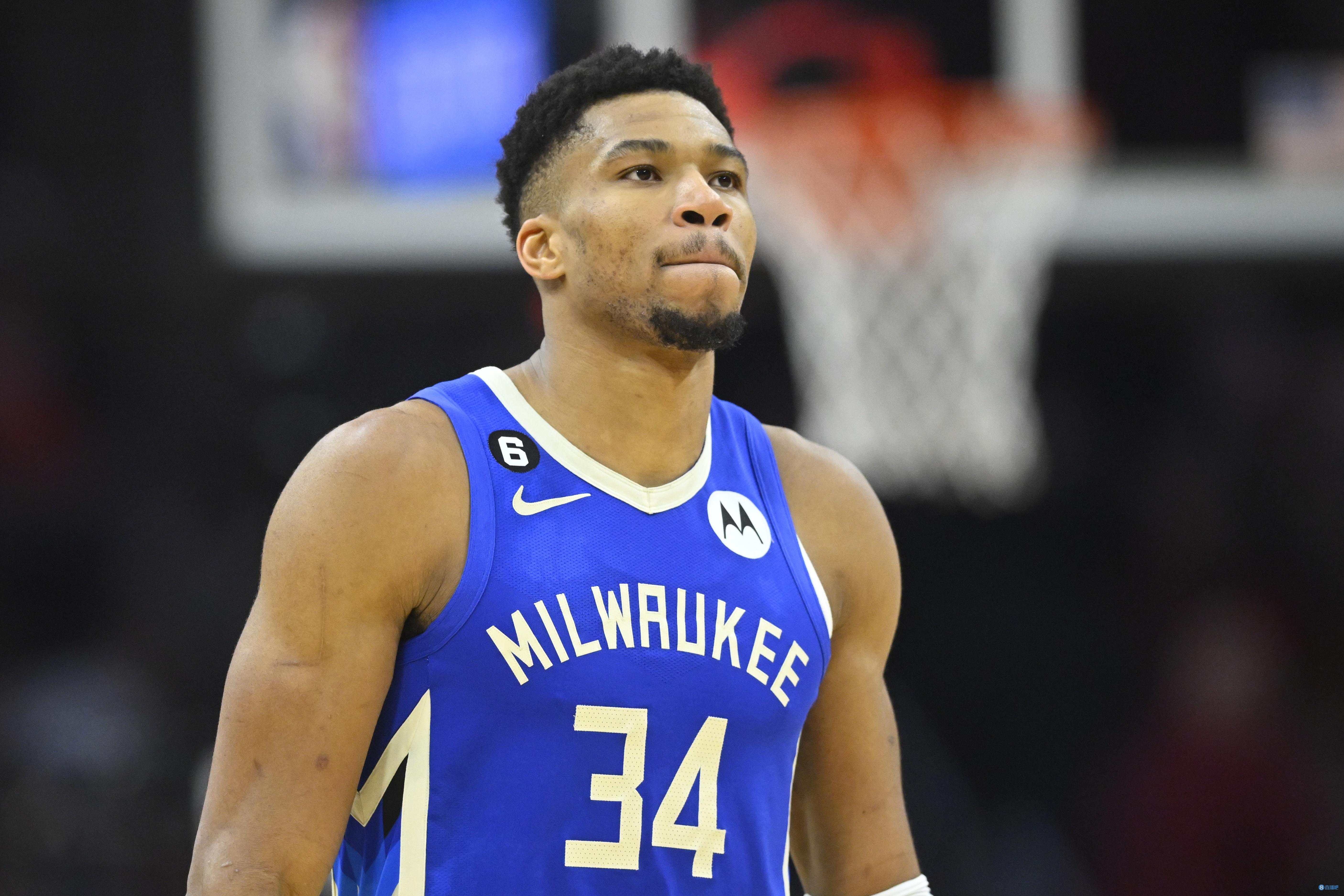 深圳五连胜冲上前列（深圳豪取五连胜跻身前列）