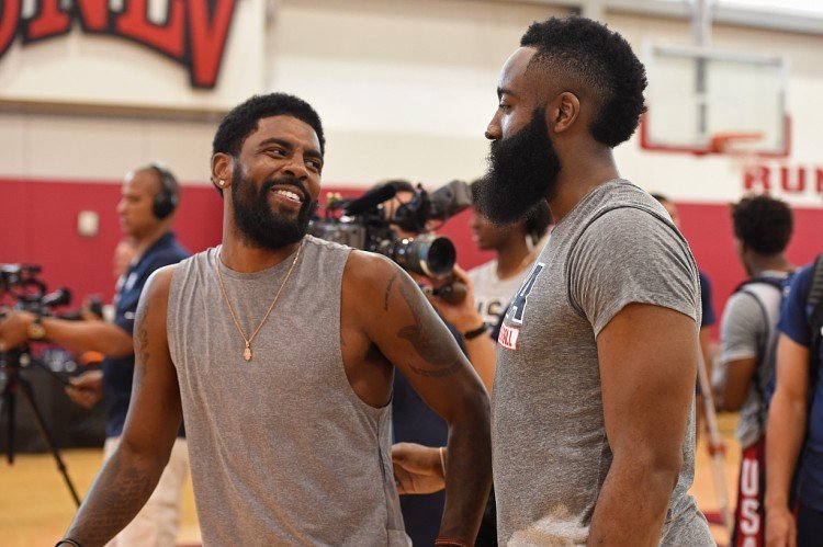 国米4-0横扫劲敌：劳塔罗连场破门状态回归，恩里克助攻令人欣喜（国米4-0大胜强敌：劳塔罗连续破门状态回暖，恩里克助攻亮眼）