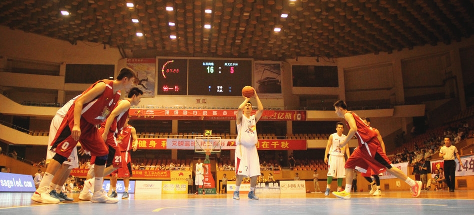 博主：今天中午河南队已抵达足协杯决赛地苏州，并进驻赛区（博主：河南队今日中午抵达足协杯决赛地苏州，已进驻赛区）