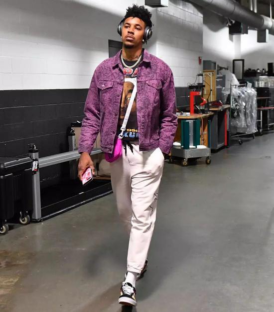 侠记：莫兰特喷35岁克莱是废物，可26岁的他命中率35+16（侠记：莫兰特嘲讽35岁克莱是废物，然而他26岁时命中率也就35+16）